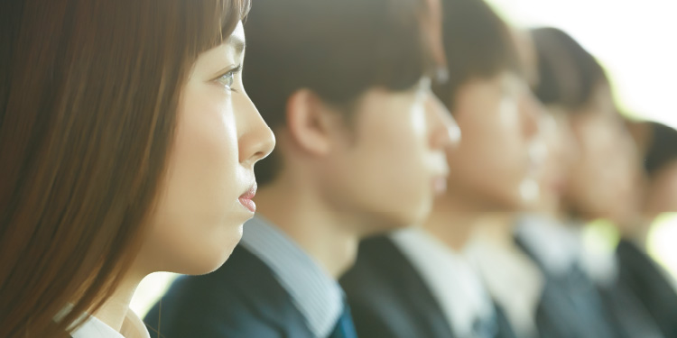 就職率98.8%、専門業界就職率100%、求人企業数499社